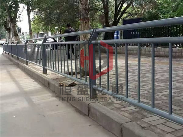 人行护栏